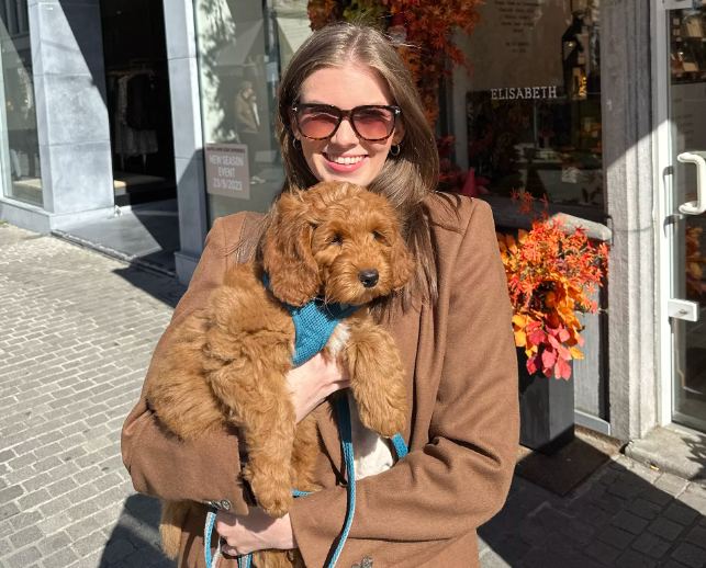 Collega Alexandra met haar puppy